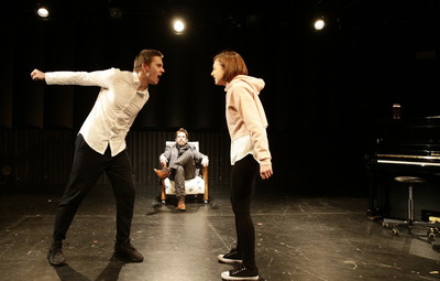 Fant, dekle in gospod <em>Foto: Damjan Švarc</em>